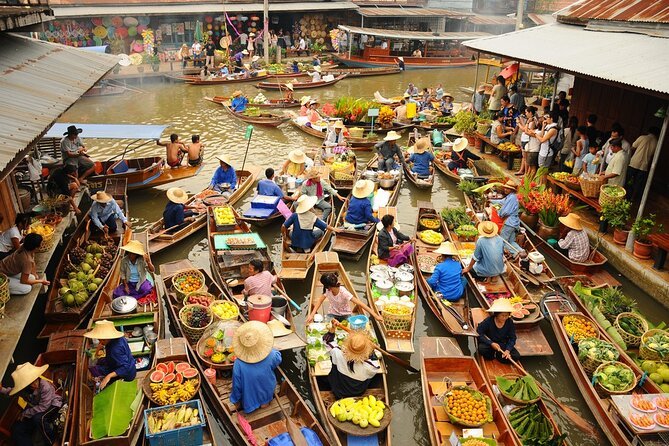 Floating market boats