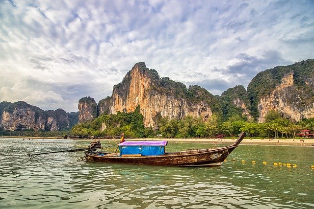 Krabi Railay cliffs